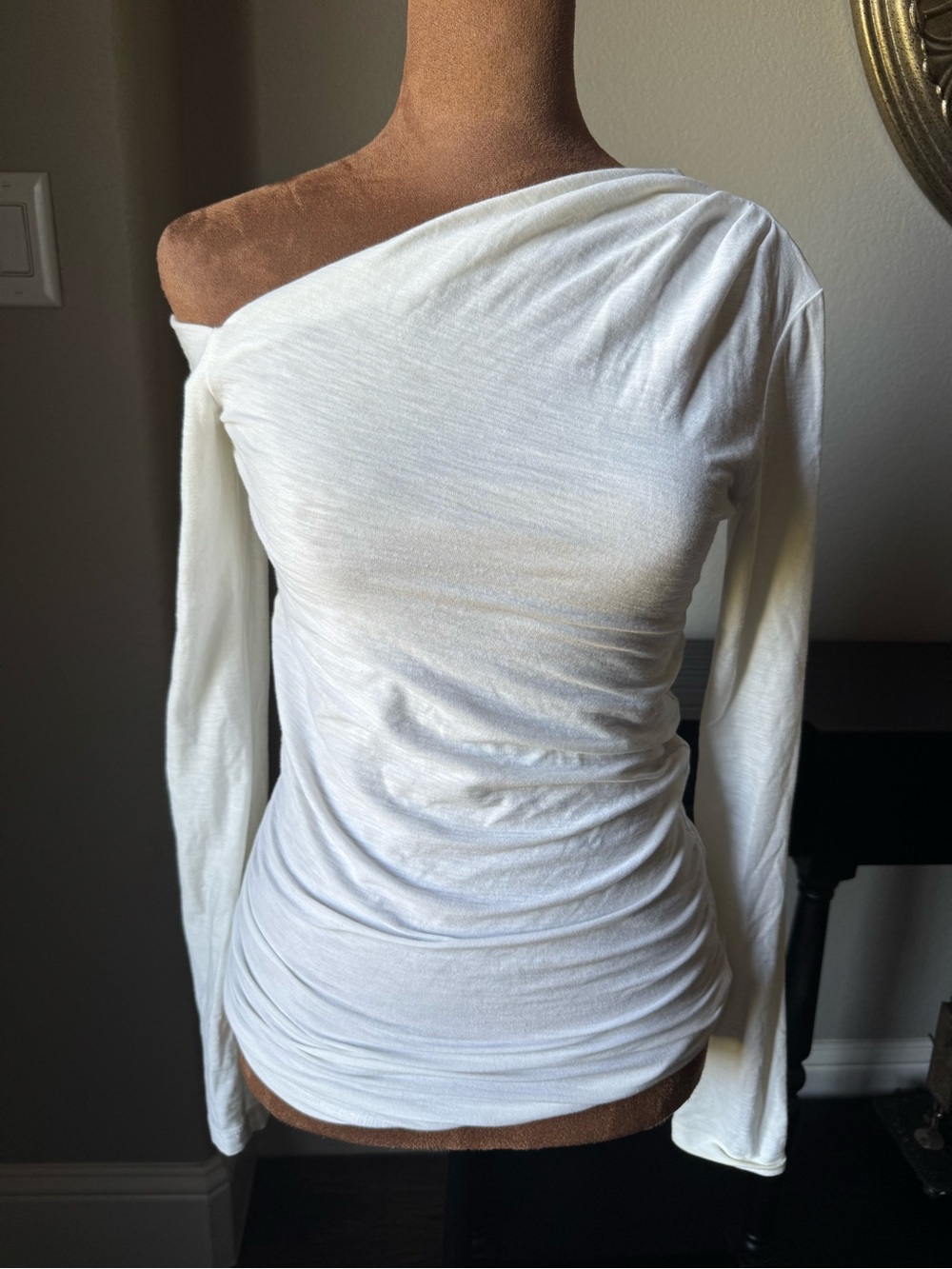 James Perse Standard 1 Ivory Off Shoulder Ruched Long Sleeve Stretch Knit Top
